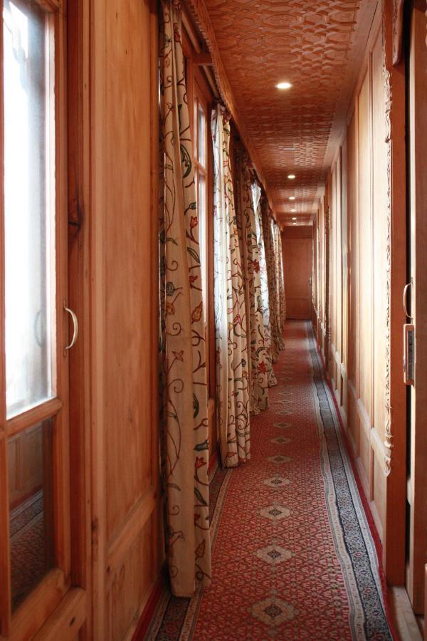 Khilona Luxury Heritage Houseboats Srīnagar Eksteriør bilde